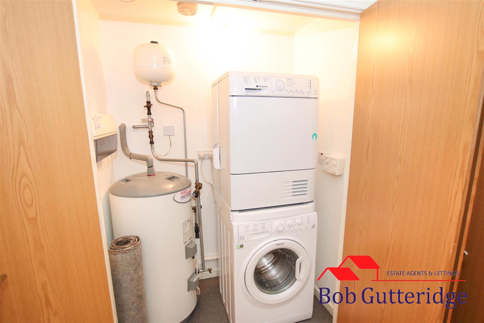 BUILT-IN UTILITY AREA
